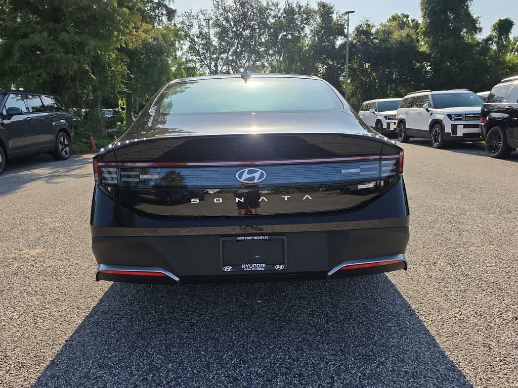 New 2026 Hyundai Sonata Blue FWD image 6