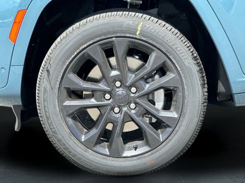 New 2026 Jeep Grand Cherokee L Limited AWD/4WD image 26