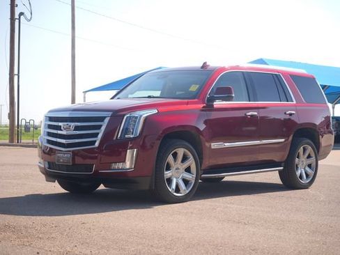 Used 2018 Cadillac Escalade Luxury AWD/4WD image 7