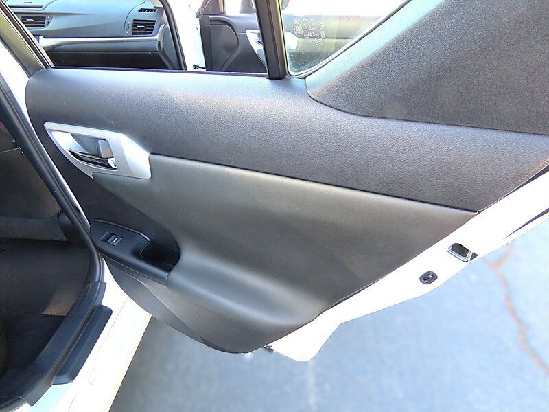 Used 2012 Lexus CT 200h Premium FWD image 27