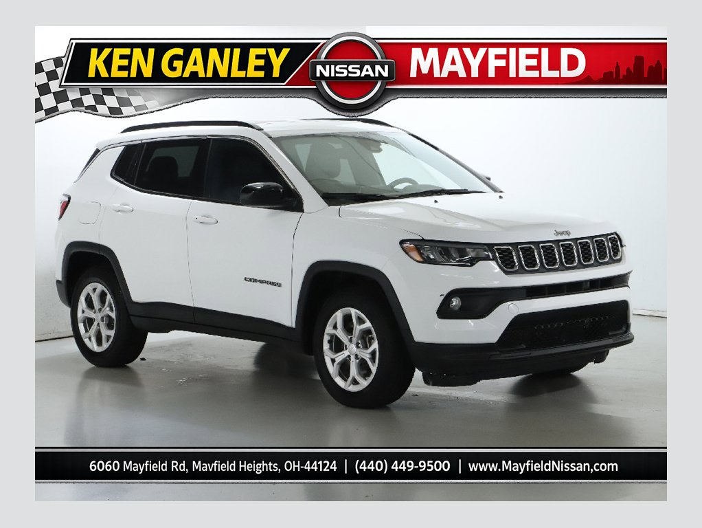 Used 2024 Jeep Compass Latitude AWD/4WD image 1