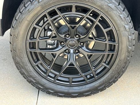 Used 2025 Chevrolet Tahoe RST w/ Comfort Package AWD/4WD image 9