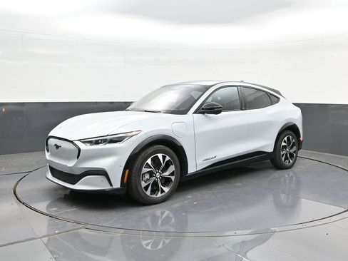 Used 2023 Ford Mustang Mach-E Premium image 1