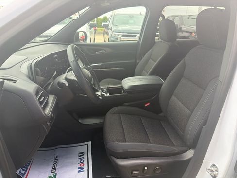 Used 2026 Chevrolet Traverse LT w/ LPO, Floor Liner Package FWD image 14