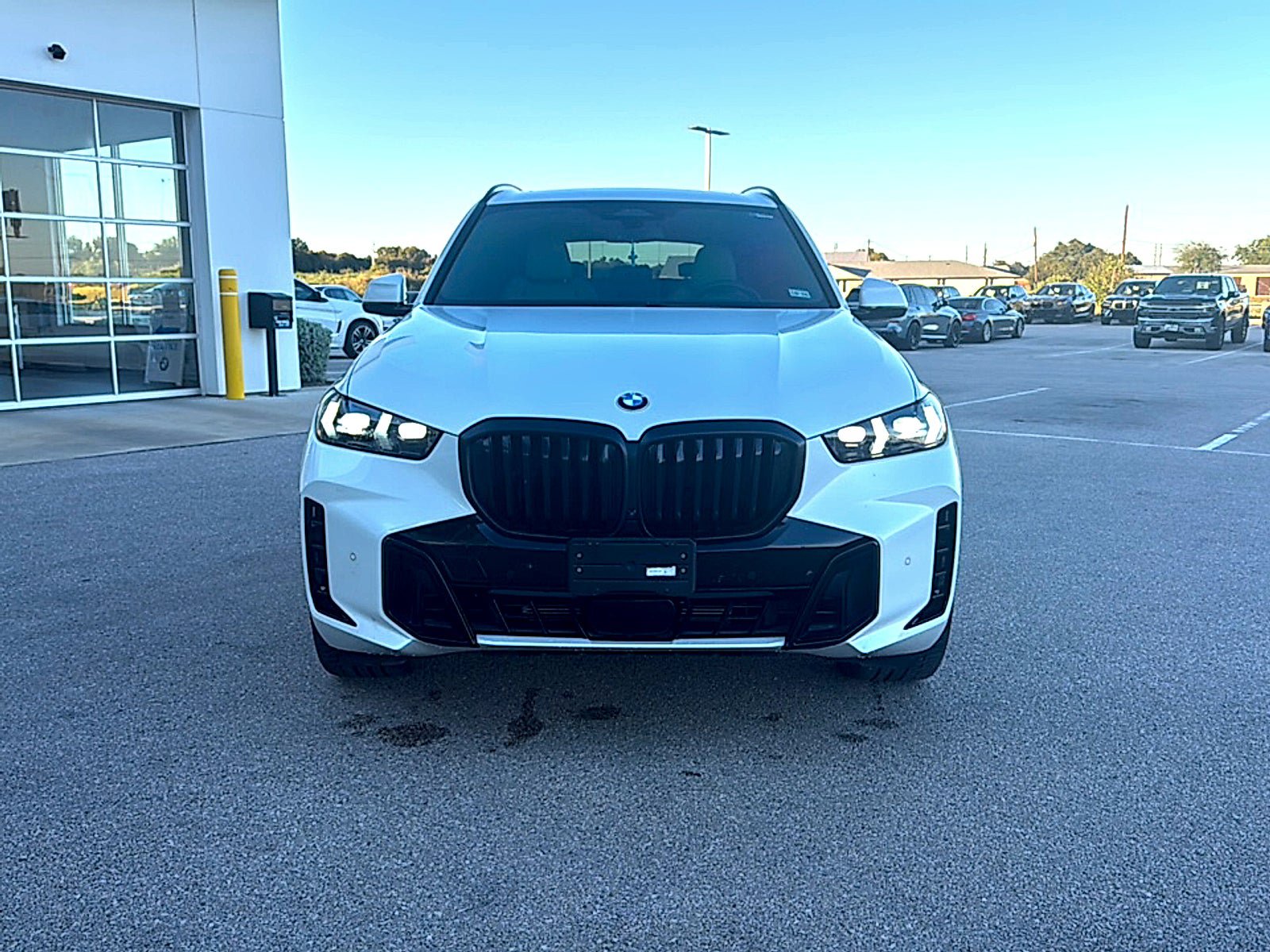 Used 2024 BMW X5 sDrive40i w/ M Sport Package RWD image 2