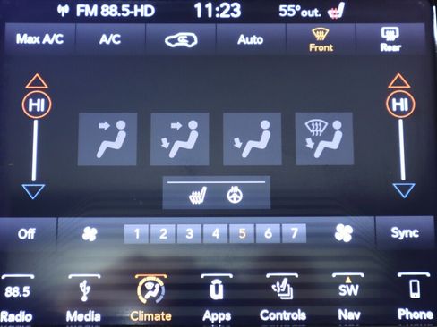 Used 2019 Jeep Cherokee Limited AWD/4WD image 18