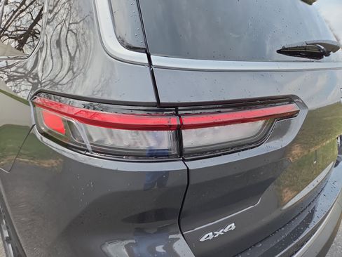 New 2026 Jeep Grand Cherokee L Limited AWD/4WD image 13