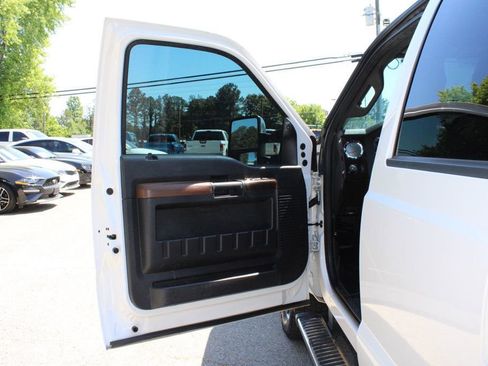 Used 2015 Ford F250 Platinum w/ FX4 Off-Road Package AWD/4WD image 12