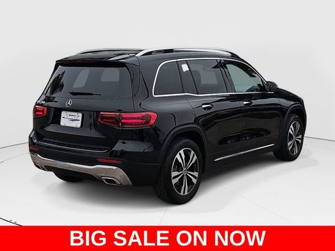 Used 2025 Mercedes-Benz GLB 250 image 3