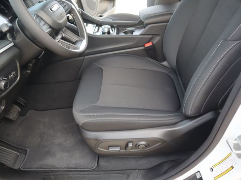 New 2026 Jeep Grand Cherokee Laredo X AWD/4WD image 11