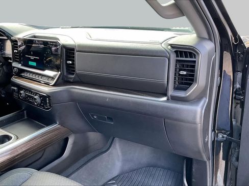 Used 2024 Chevrolet Silverado 2500 LT w/ Convenience Package AWD/4WD image 18