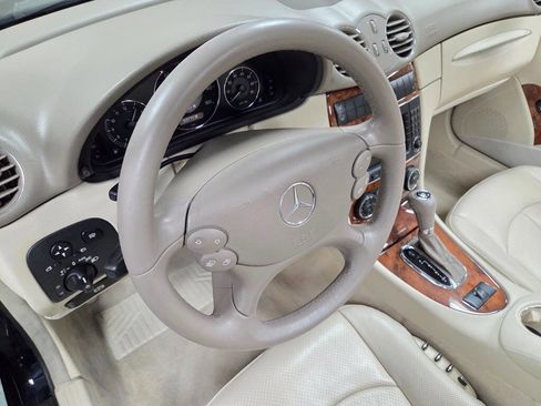 Used 2008 Mercedes-Benz CLK 350 Cabriolet image 31