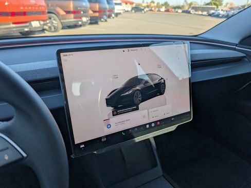 Used 2025 Tesla Model 3 image 21