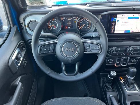 New 2026 Jeep Gladiator Sport image 14