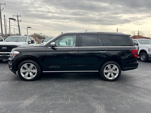 Used 2022 Ford Expedition Platinum image 4