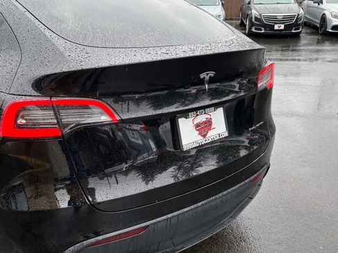 Used 2020 Tesla Model Y Long Range image 6