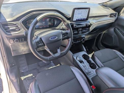 Certified 2025 Ford Escape ST-Line FWD image 9