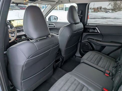 New 2026 Mitsubishi Outlander Trail Edition image 27