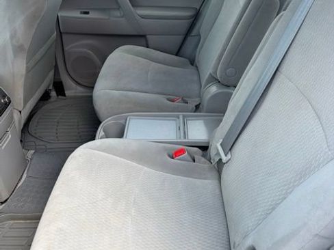 Used 2010 Toyota Highlander 4WD image 24