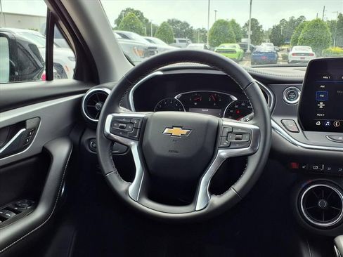 Used 2024 Chevrolet Blazer LT FWD image 17