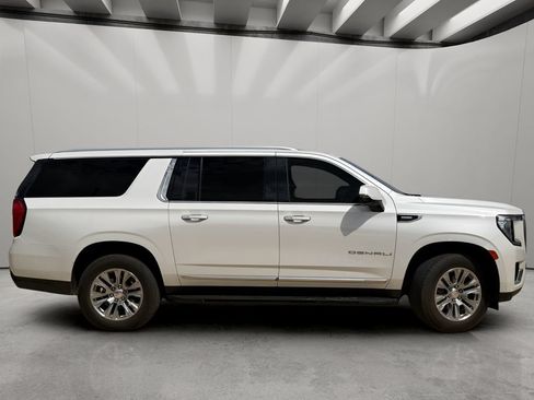 Used 2021 GMC Yukon XL Denali AWD/4WD image 6