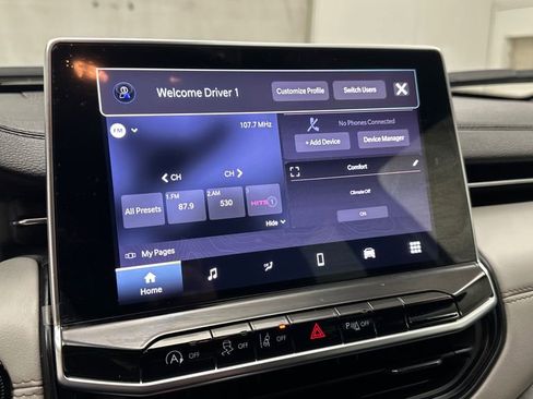 Used 2023 Jeep Compass Limited image 21