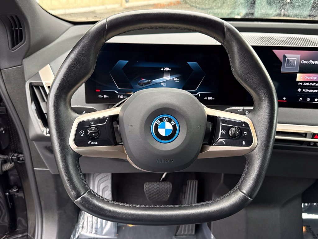 Used 2024 BMW iX xDrive50 w/ Convenience Package AWD/4WD image 25
