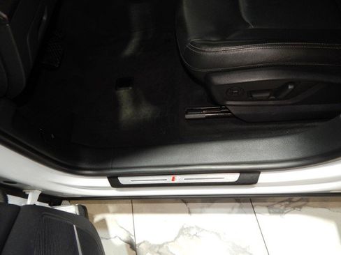 Used 2023 Audi Q8 Premium Plus image 14