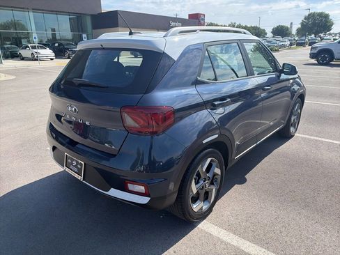 Certified 2025 Hyundai Venue Limited FWD image 6