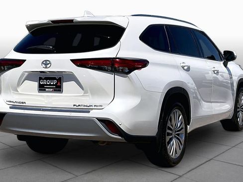 Used 2020 Toyota Highlander Platinum image 13