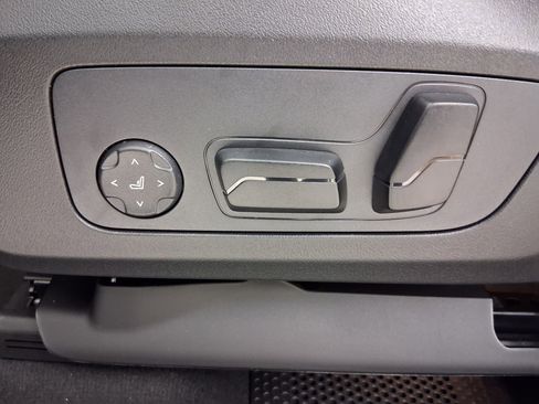 New 2026 BMW X1 xDrive28i w/ Convenience Package image 13