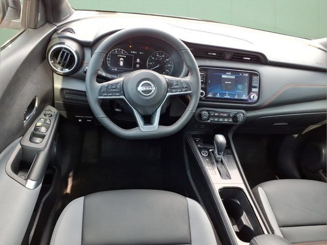 Used 2023 Nissan Kicks SR w/ SR Premium Package FWD image 18