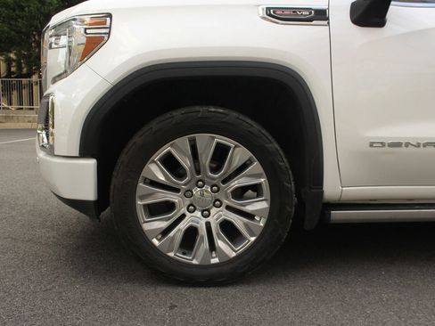 Used 2020 GMC Sierra 1500 Denali w/ Denali Ultimate Package AWD/4WD image 11