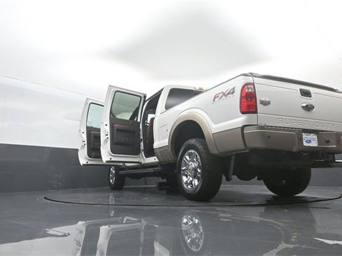 Used 2014 Ford F350 King Ranch w/ King Ranch w/Chrome Package image 30