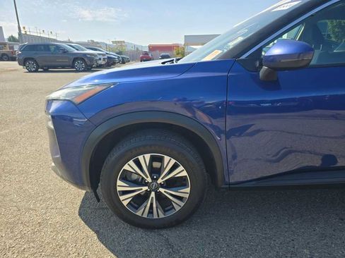 Used 2022 Nissan Rogue SV FWD image 6