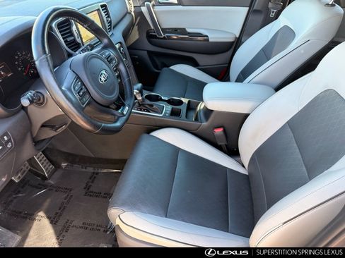Used 2017 Kia Sportage SX image 16