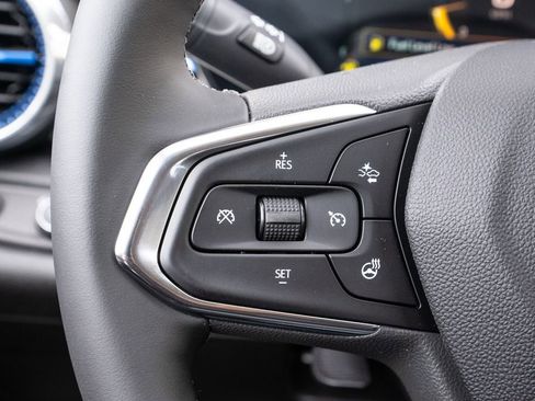 New 2025 Chevrolet Trax LT w/ Driver Confidence Package image 18