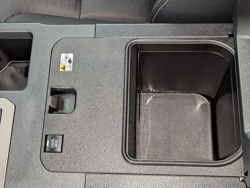 Used 2024 Toyota Land Cruiser image 31