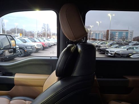 Certified 2023 Ford F250 Lariat w/ Lariat Ultimate Package image 17