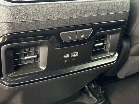 Used 2022 GMC Sierra 1500 AT4 w/ Technology Package image 21