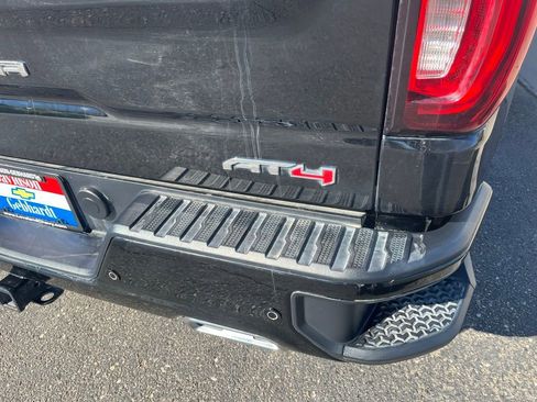 Used 2025 GMC Sierra 1500 AT4 w/ AT4 Premium Package image 11