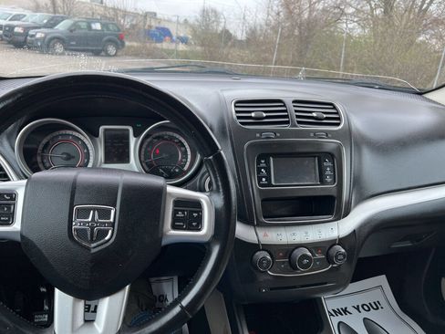 Used 2016 Dodge Journey SE w/ Flexible Seating Group image 7