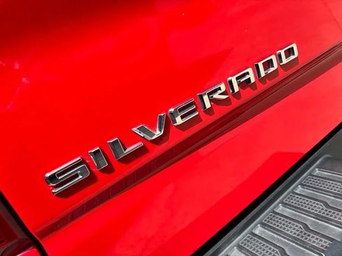 Used 2022 Chevrolet Silverado 1500 RST AWD/4WD image 9