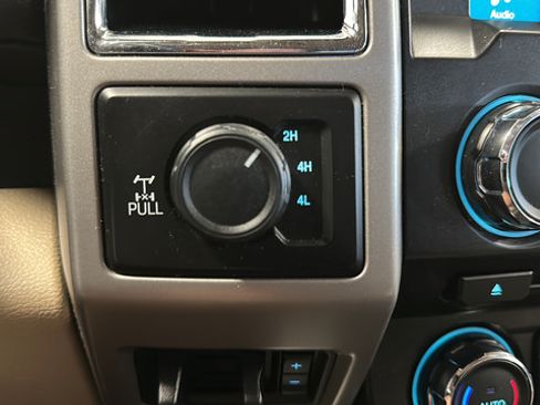 Used 2018 Ford F250 Lariat w/ Chrome Package AWD/4WD image 26