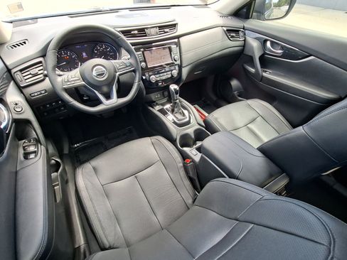 Used 2020 Nissan Rogue SL FWD image 18