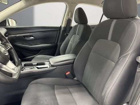 Used 2024 Nissan Sentra SV FWD image 14