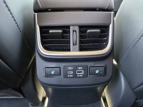Used 2025 Subaru Outback Limited image 14