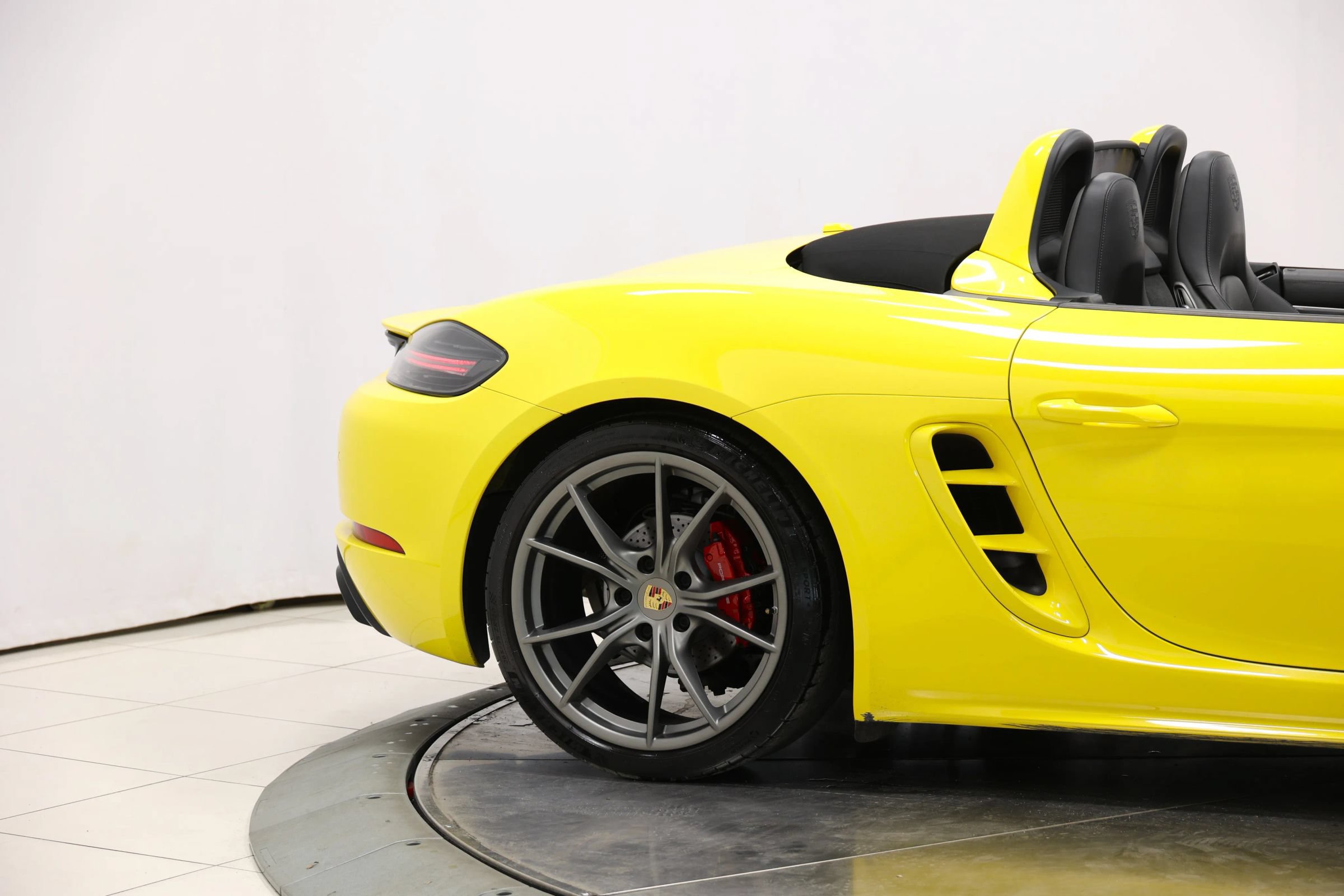 Used 2019 Porsche 718 Boxster GTS RWD image 69