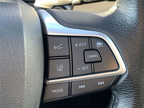 Used 2021 Toyota Sienna XLE image 29