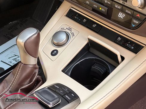 Used 2018 Lexus ES 350 w/ Navigation System Package image 21